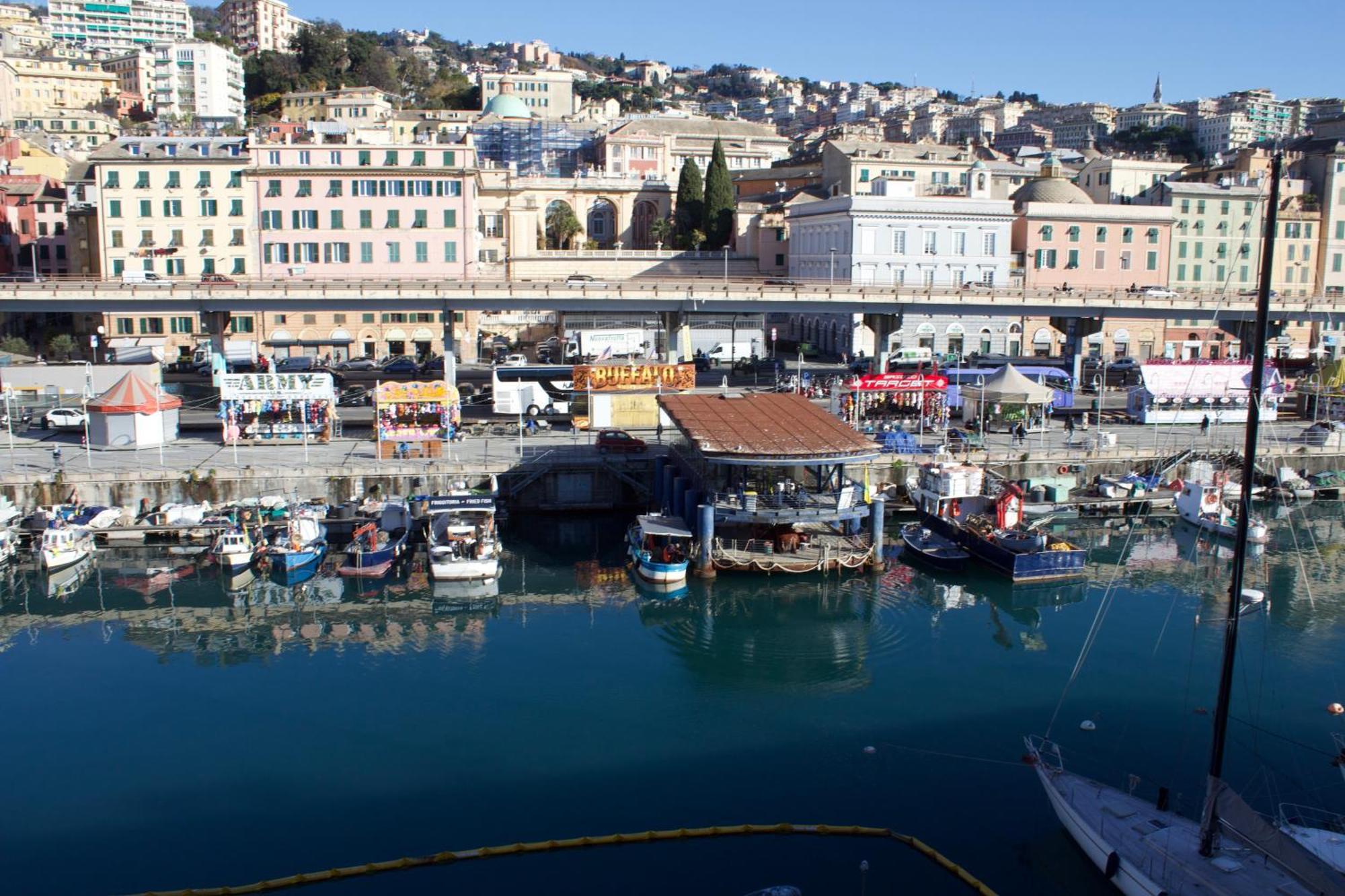 Apartment H2ome - Il Cembalo Vista Baia E Citta, Balcone O Terrazzo, Parcheggio Su Richiesta Genua